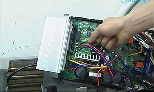 科尔沁美的空调电话是多少